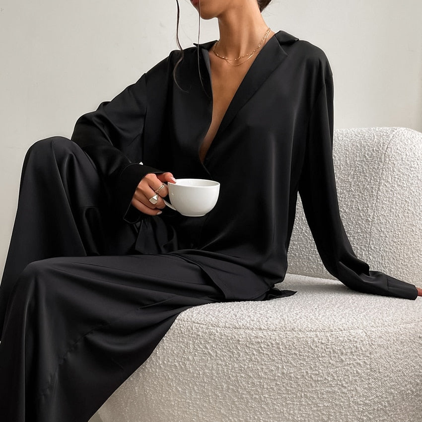 Holly Relaxed Fit Matching Pajama Set