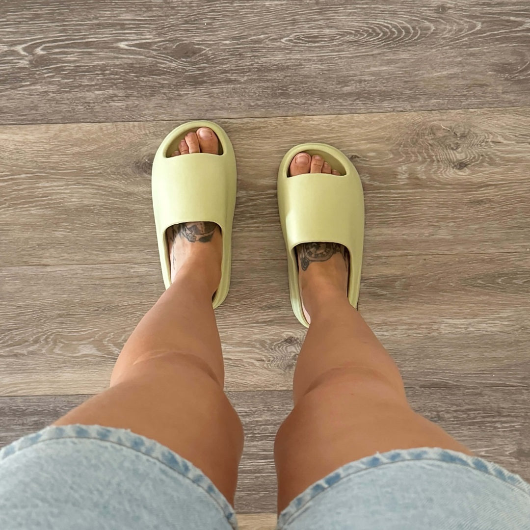 Kylie Rubber Slides Sandals For Women