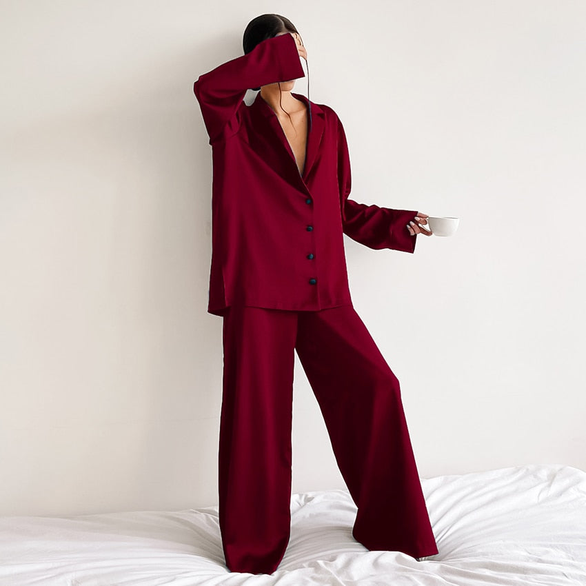 Holly Relaxed Fit Matching Pajama Set