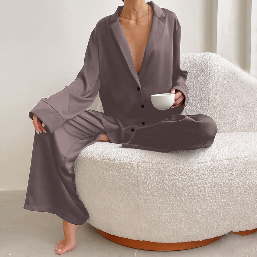 Holly Relaxed Fit Matching Pajama Set
